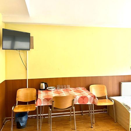 Hostel Nuove Frontiere نيسة المظهر الخارجي الصورة