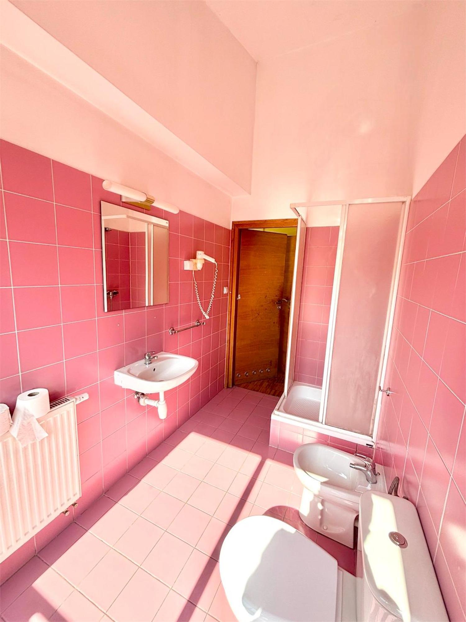 Hostel Nuove Frontiere نيسة المظهر الخارجي الصورة