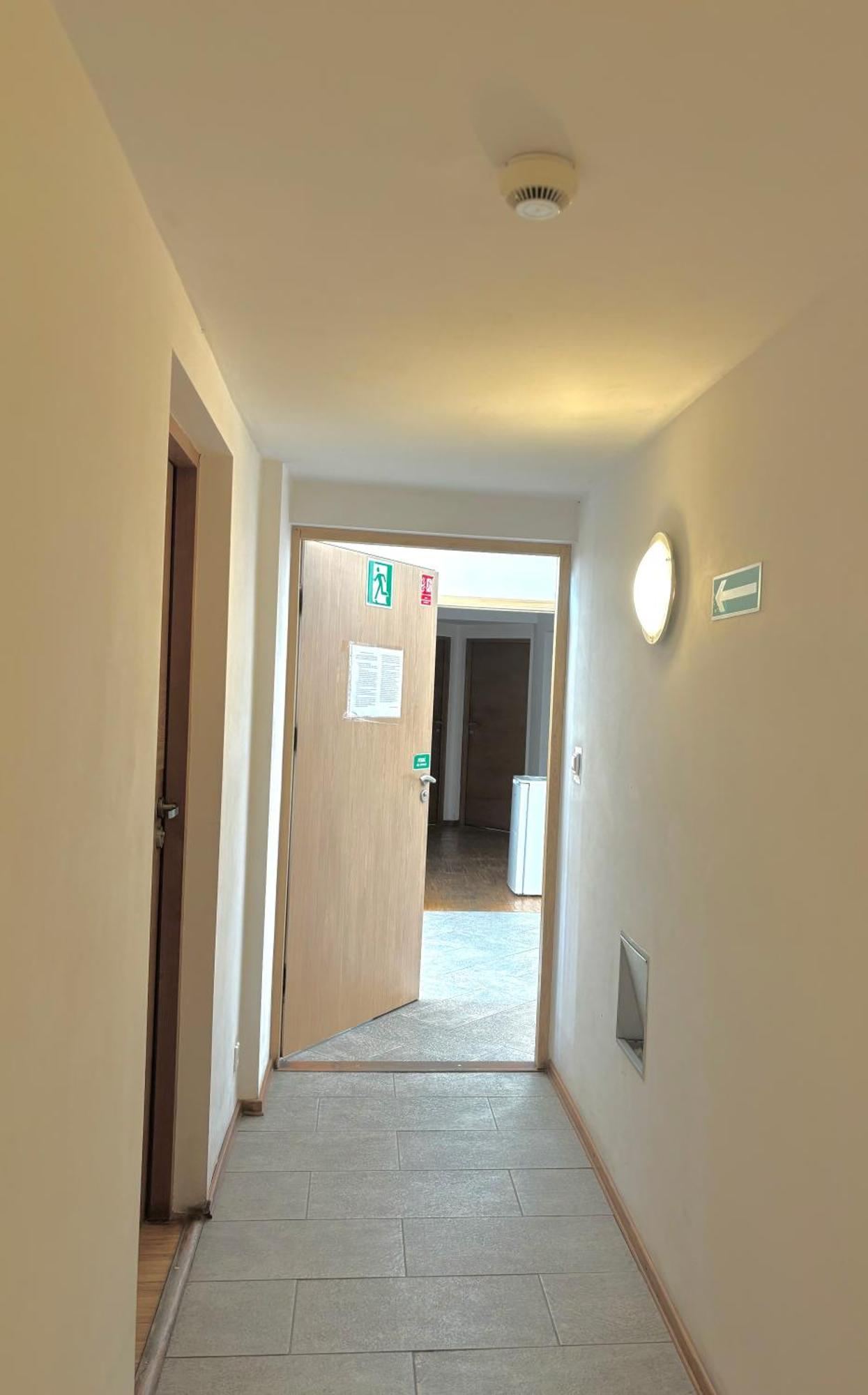 Hostel Nuove Frontiere نيسة المظهر الخارجي الصورة